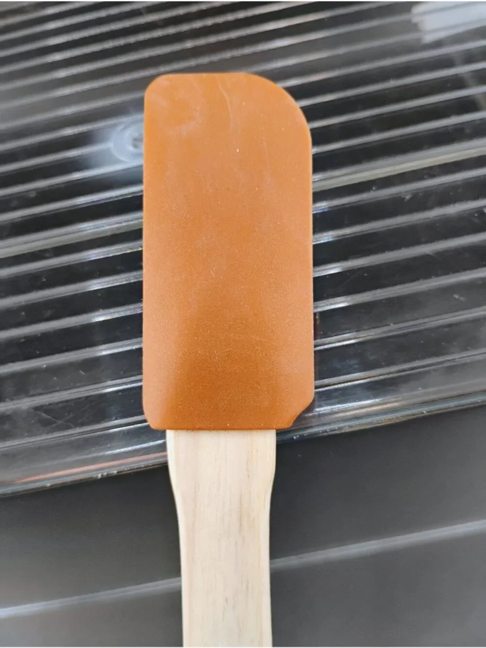 Wondershop Frosting Spreader Silicone & Rubberwood Baking Utensil